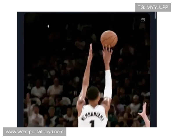 火箭击退雷霆关键在内线，申京汤普森篮板优势明显